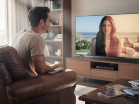 découvrez les différences clés entre les épisodes de revenge saison 4 en streaming et leur diffusion originale, incluant les scènes coupées, les montages alternatifs et les modifications de contenu.